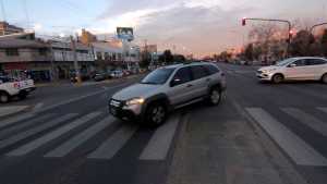 Demoran el cese de los giros a la izquierda en la avenida Mosconi de Neuquén