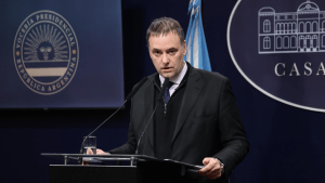 Manuel Adorni negó que haya un decreto para nombrar a jueces de la Corte Suprema