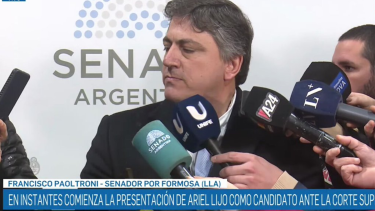 El senador Francisco Paoltroni criticó a Santiago Caputo y rechazó la propuesta de Ariel Lijo para la Corte Suprema.

