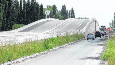 Paso elevado Ruta 22. Foto Archivo.