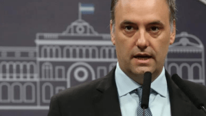 Adorni dijo que la Justicia le pidió «datos» al Gobierno por la causa contra Alberto Fernández