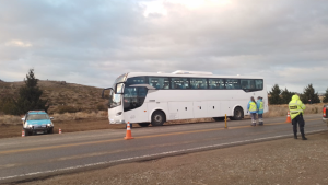 Conducía alcoholizado un colectivo con 36 pasajeros sobre Ruta 40: iba a San Martín de los Andes