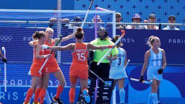 Las europeas fueron muy superiores y ganaron por un claro 3-0. Argentina espera por China o Bélgica para tratar de subir al podio. (AFP)