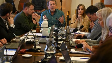 Los jueces Contín y Bietti expresaron hoy ante el Concejo su voluntad de poner un freno a la ofensiva del intendente Cortés. (Alfredo Leiva)