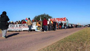 Marcha contra el hambre en Chaco: más de 2.000 personas acampan en el Impenetrable