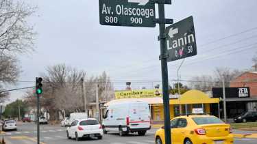 La calle Lanin será de única mano hacia la Avenida Olascoaga. Foto: Florencia Salto. 