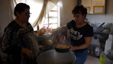 Familias con hambre: de comedores a merenderos, la realidad en Neuquén, Bariloche, Gral. Roca  y San Antonio