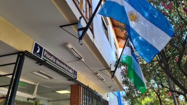 La fiscalía descentralizada de Cinco Saltos había pedido la detención del hombre.