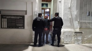 Detuvieron en Viedma a un hombre que tenía  pedido de captura por abuso sexual en Salta