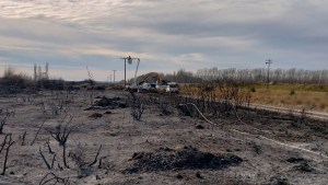 Una ciudad de Río Negro se quedó sin luz por un incendio y culpan a los chacareros