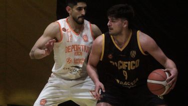 Indomable. David Veliz es determinante en Pacífico y firmó otro doble-doble. Tuvo un gran duelo con otro top, Elías Iñiguez. (Oscar Livera)
