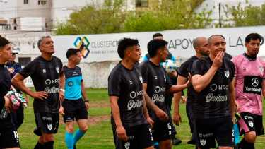 Cipolletti no pudo de local y deberá ganar en Formosa para clasificar. (Foto: Matías Subat)