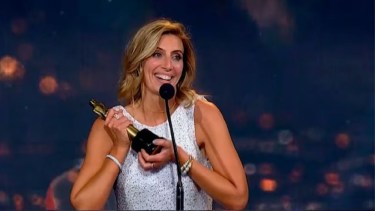 Luciana Geuna confesó por qué recibió descalza el Martín Fierro 2024: «tuve un problema&#8230;»
