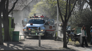Video | Ácido tóxico en el hospital de Roca: tuvieron que llamar a los bomberos por la emergencia química