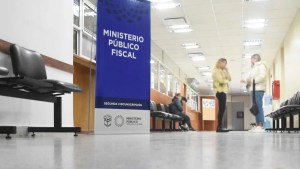 Dictan prisión preventiva para un hombre que golpeó a su expareja en Roca