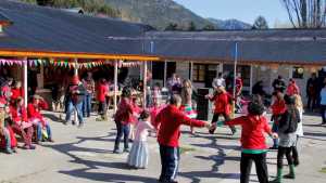 Sin respuestas ni obra: el futuro de 900 estudiantes de arte en San Martín de los Andes en suspenso