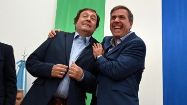 El gobernador Weretilneck y el intendente Pogliano dieron pruebas del cambio de hábitos. Y metieron presión al vice, públicamente.