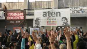 ATEN capital votó paro por 48 horas y marcha a los puentes carreteros Neuquén &#8211; Cipolletti