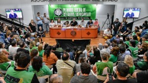 Paro de ATE y marchas al Congreso este miércoles contra el veto de Milei a la movilidad jubilatoria