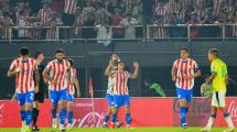 Imagen de Diego Gómez, el compañero paraguayo de Messi, que complicó a Brasil en las Eliminatorias