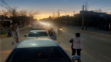 ATEN capital culminó la caravana por Neuquén en Casa de Gobierno, este miércoles: "Por la educación pública" (Foto: gentileza)