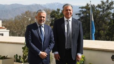 Acordaron el impulso de una línea de colectivos que unirá Neuquén con Mendoza. Foto: Gentileza