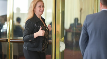 Imagen de Denuncia contra Karina Milei: la acusan de cohecho y tráfico de influencias por el escandalo $LIBRA