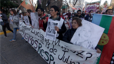 Marcharon por Luciana Muñoz en el centro de Neuquén, a dos meses de su desaparición Foto: Oscar Livera