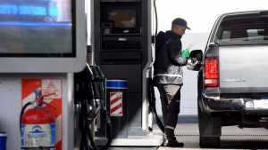 Aumenta la nafta y el gasoil en febrero: qué factores impactarán en el precio final