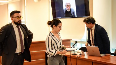 Soiza por Zoom, y parte del equipo de la acusación durante la audiencia de este martes. (Cecilia Maletti)
