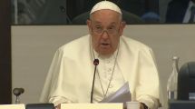 Imagen de El papa Francisco criticó la represión de Javier Milei: «En vez de pagar la justicia social pagó el gas pimienta»