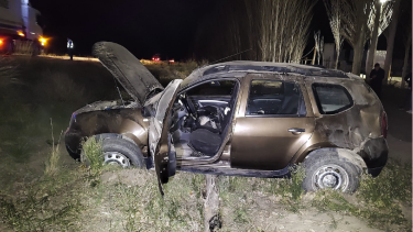 Fuerte vuelco en ruta 22, en Valle Medio. Foto: Radio Municipal 96.5