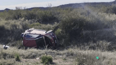 Una mujer de Roca sufrió un fuerte vuelco. Foto: gentileza