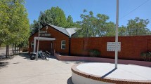 Imagen de Dispararon contra la policía para escapar hacia Neuquén: le habían robado a un efectivo en Plottier