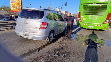En el lugar trabaja personal de Tránsito de la Policía de Neuquén.