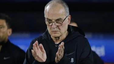 El técnico Marcelo Bielsa afronta un futuro incierto en Uruguay.