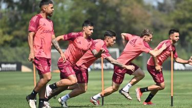 Paulo Díaz será uno de los centrales, Bareiro irá al banco, Kranevitter y Colidio de entrada y Pity vuelve después de ocho meses. (@riverplate)