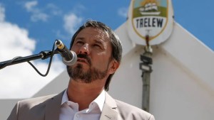 Chubut: prohibición de acercamiento al intendente de Trelew ante la denuncia de supuesto acoso sexual 
