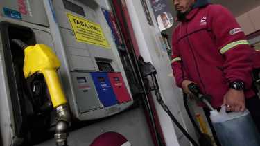 Aumentan los combustibles un 4% en todo el país. Crédito Oscar Livera. 