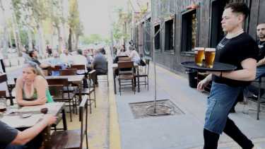 Los gastronomicos con espacio para DJ o bailes estarán abiertos todos los días hasta la madrugada (foto Fabián Ceballos)