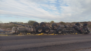 Ruta 7: volcó un camión entre Rincón de los Sauces y Añelo este miércoles