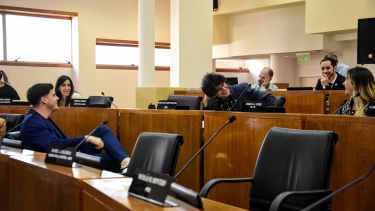 El MPN planteó su postura política por la carteleria en las estaciones de servicio (Cecilia Maletti)