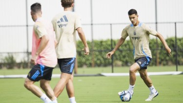 Valentín Carboni no estará disponible para la doble fecha de Eliminatorias. Foto: @Argentina.