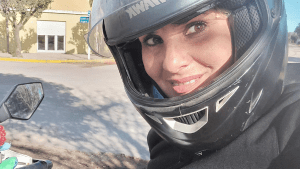Regreso a Neuquén: la historia de Alejandra, motoviajera que encontró mucho más que paisajes