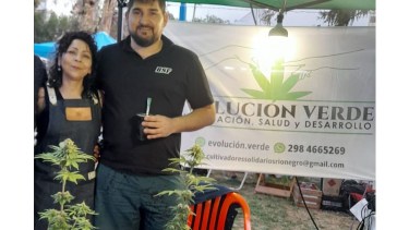 Evolución Verde vendió plantines de Cannabis Legal en Roca. Foto: Gentileza