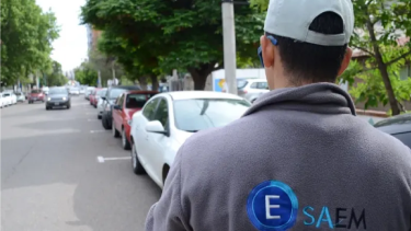 Feriado en Neuquén: cómo funcionará el estacionamiento, colectivos y servicios (Foto: archivo)