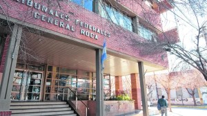 Condenaron a una familia de Roca que se dedicaba al narcomenudeo: qué pena recibieron
