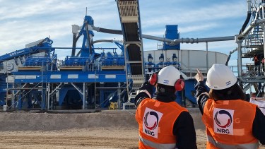 La arenera NRG Argentina  forma parte de un grupo de 12 empresas vinculadas a los mismos titulares. 