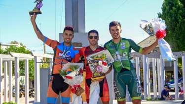 Leonel Rodríguez se quedó con la Quinta Etapa de la Vuelta al Valle, en Regina. (Foto: Facebook)