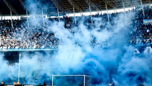 Racing viaja a la final de la Sudamericana y los hinchas organizaron un banderazo para despedir al equipo